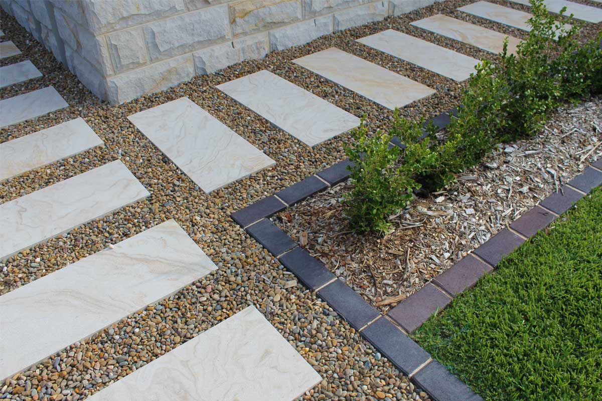 Landscaping Emu Plains Paved Pebble Garden