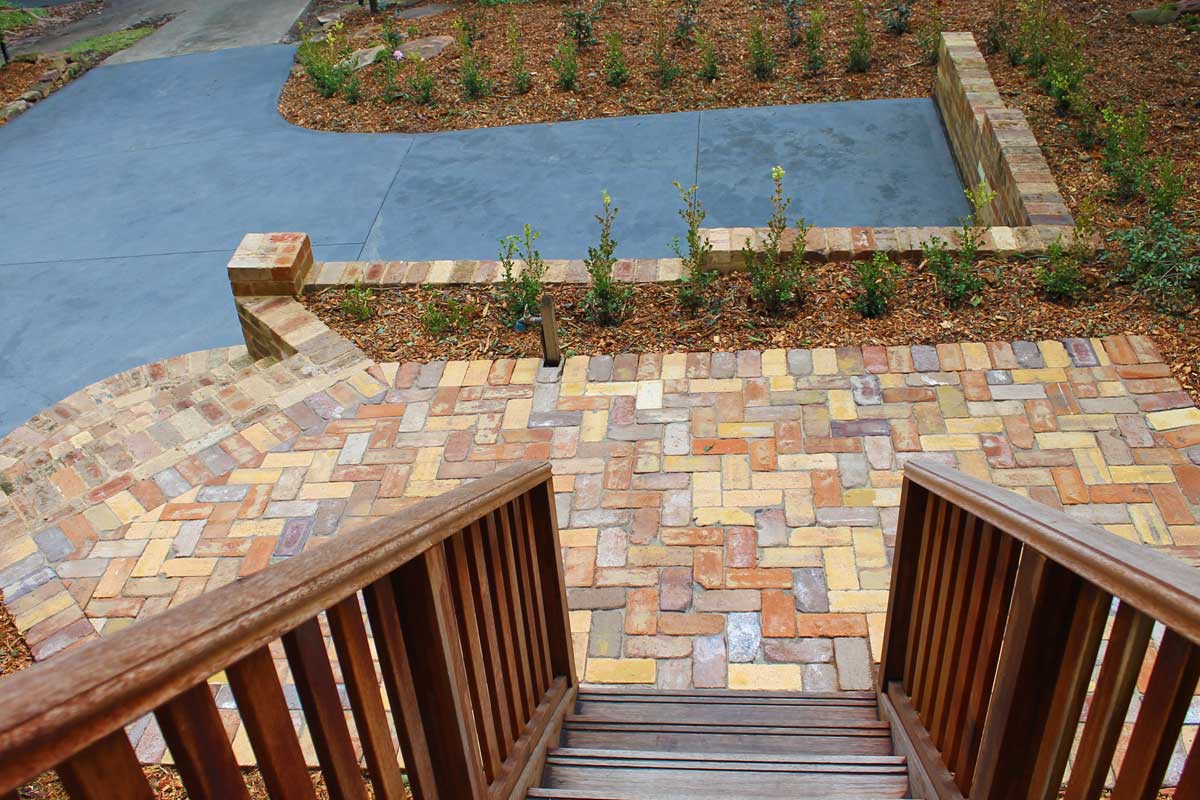 Landscaping Springwood Stairs Paving Driveway Low Maintenance Garden