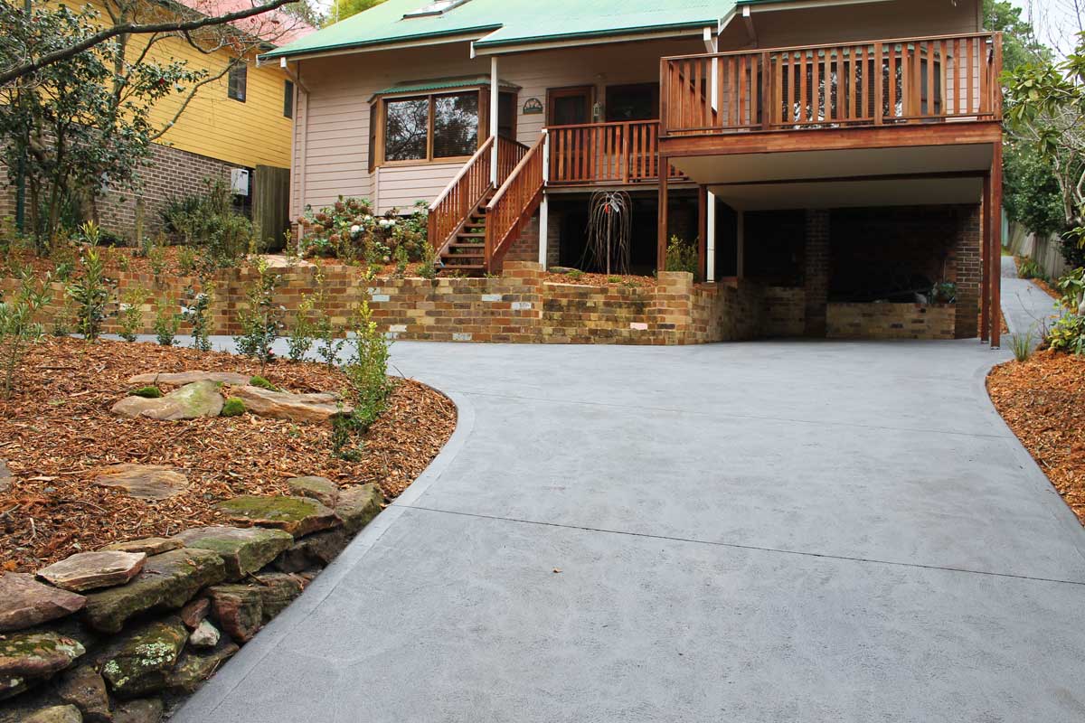 Landscaping Springwod Driveway Garden Decking