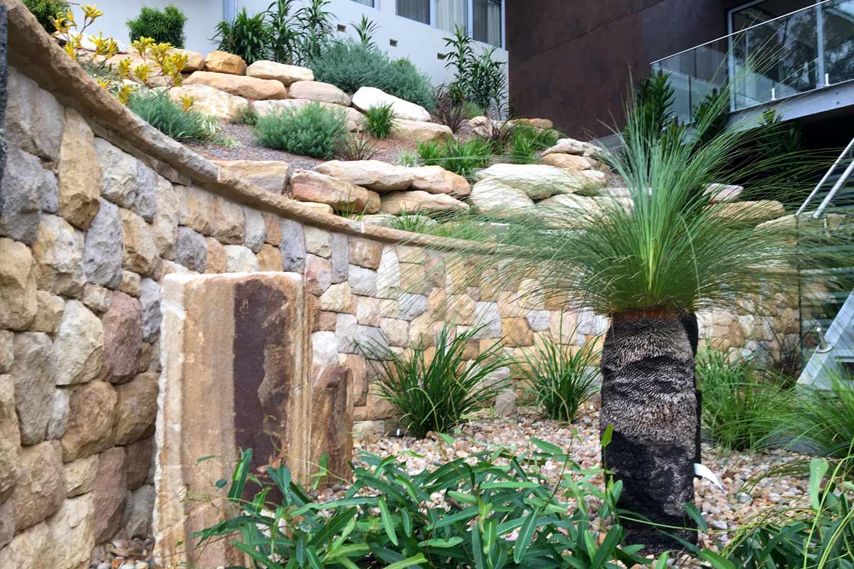 Emu Heights Sandstone Retaining Wall Garden